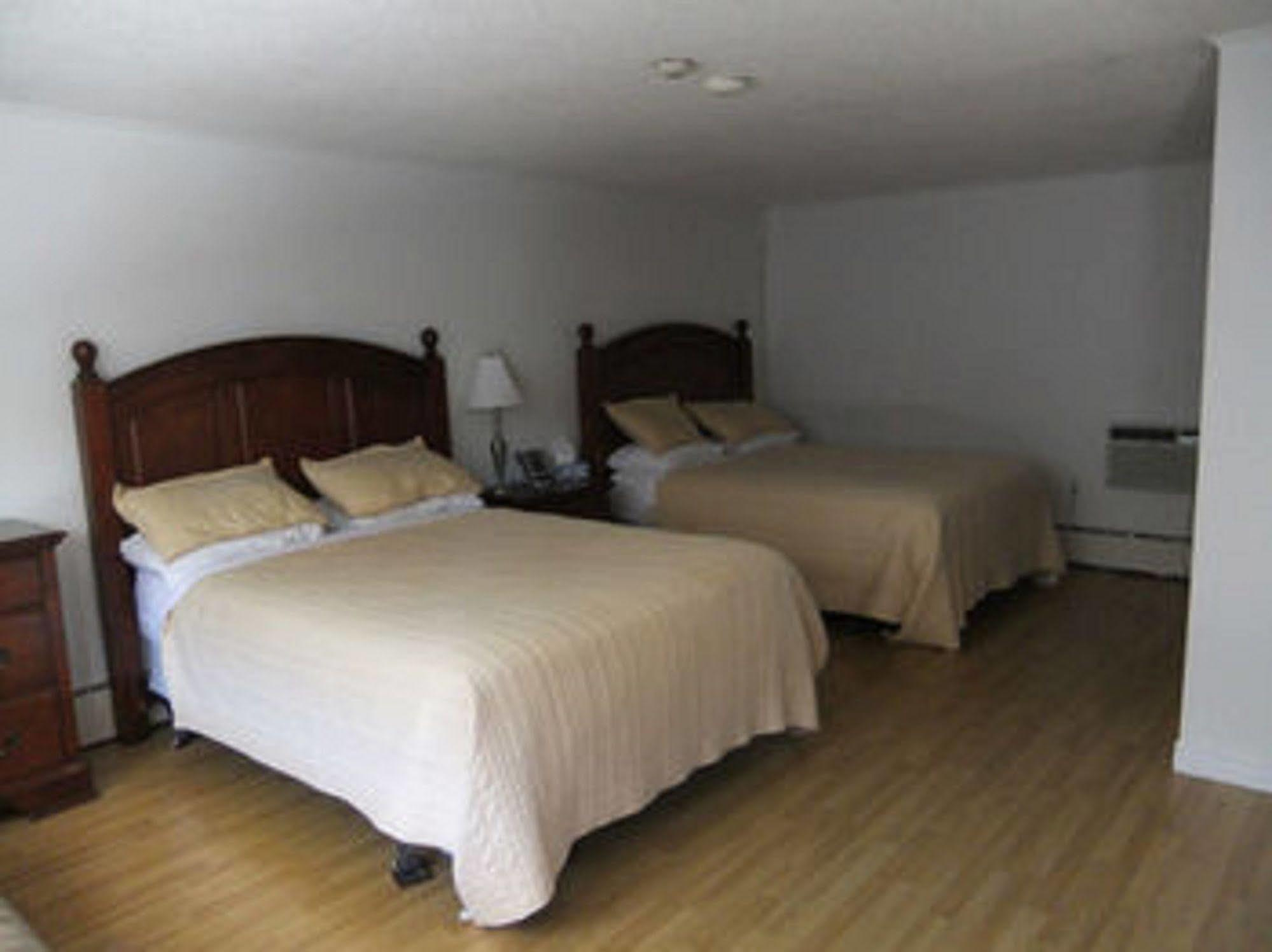 Stonehouse Motel And Restaurant Truro Exteriör bild