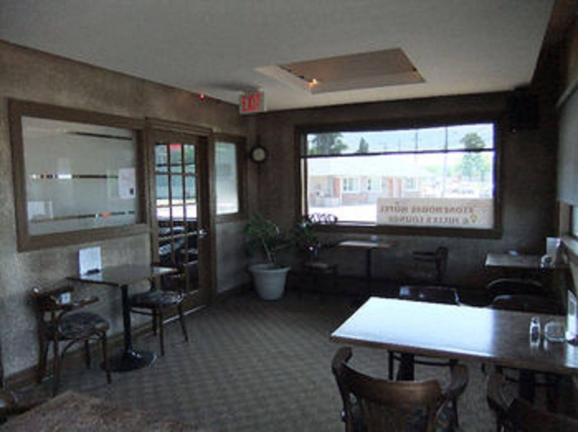 Stonehouse Motel And Restaurant Truro Exteriör bild