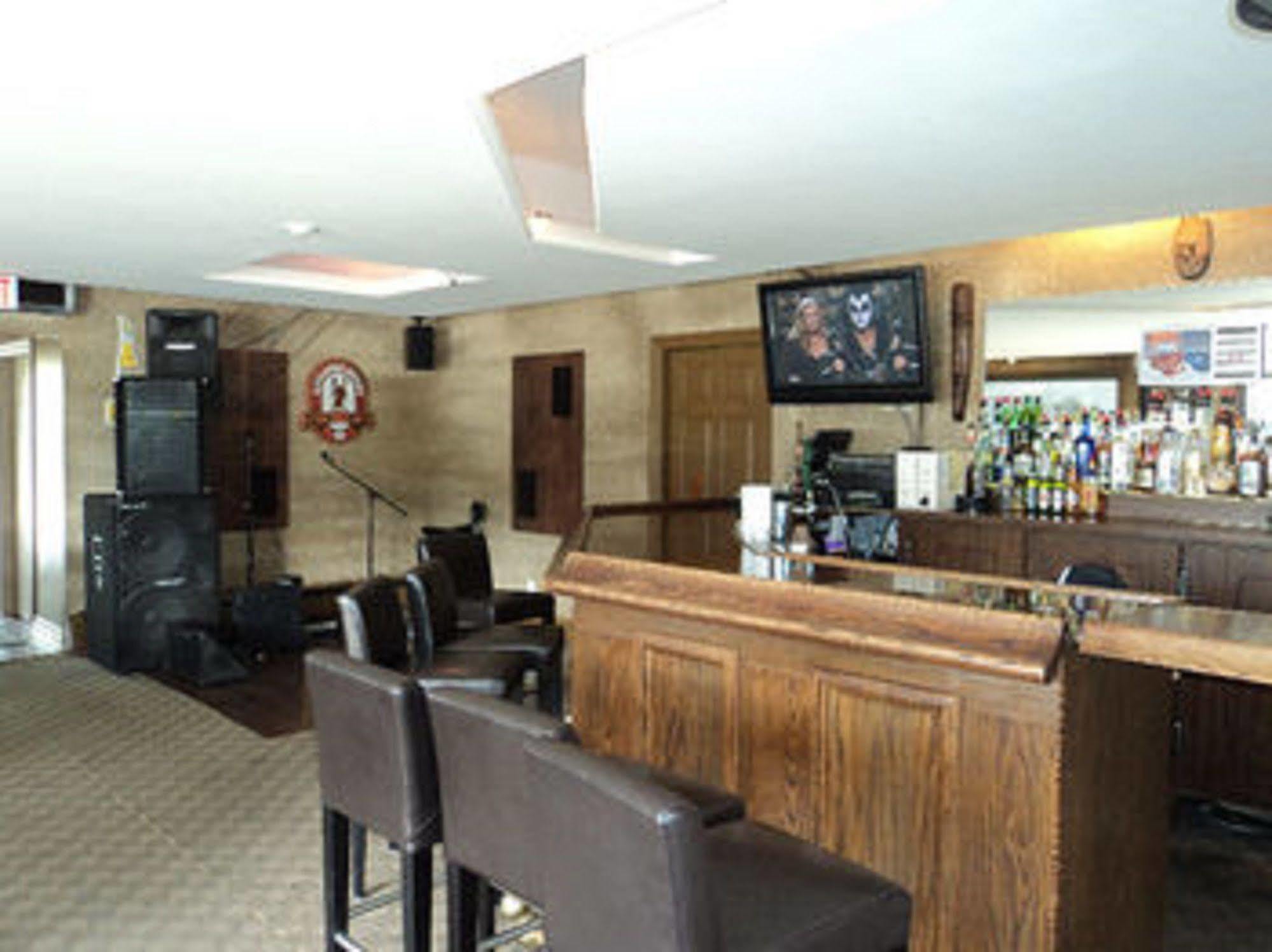 Stonehouse Motel And Restaurant Truro Exteriör bild